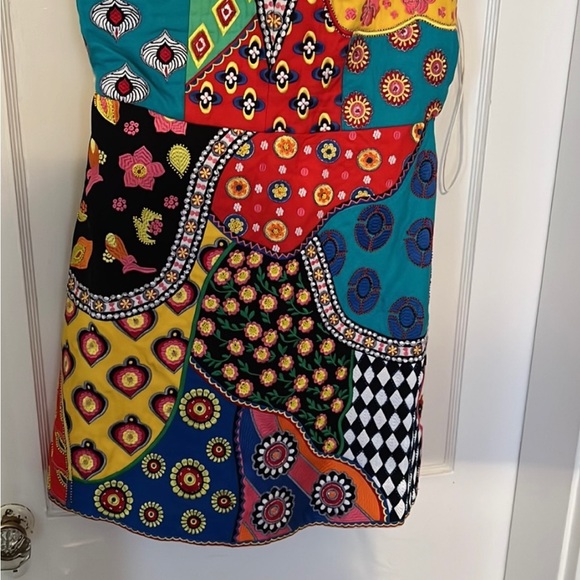 Alice + Olivia Tennie Patchwork Embellished Embroidered Dress
Size 12 - Picture 4 of 7
